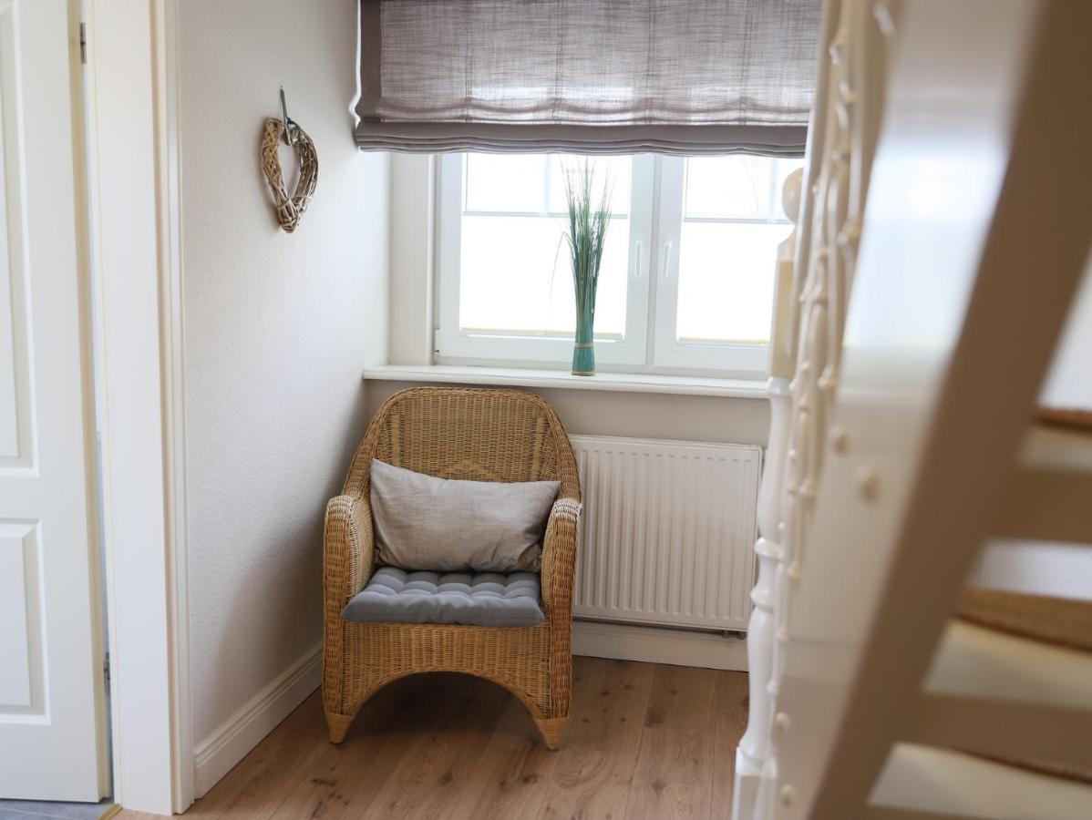 Apartment Krabbe Ist Ein Kleines Gemütliches Feriendomizil Für 4 Personen Im Haus Vogelsang. *