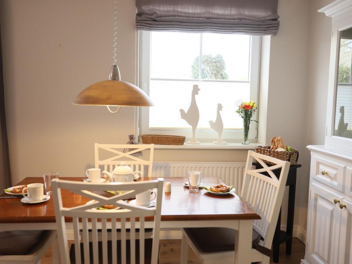 Apartment Krabbe Ist Ein Kleines Gemütliches Feriendomizil Für 4 Personen Im Haus Vogelsang. *