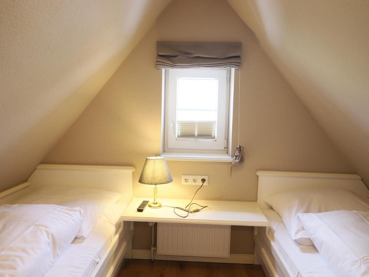 Apartment Krabbe Ist Ein Kleines Gemütliches Feriendomizil Für 4 Personen Im Haus Vogelsang. *