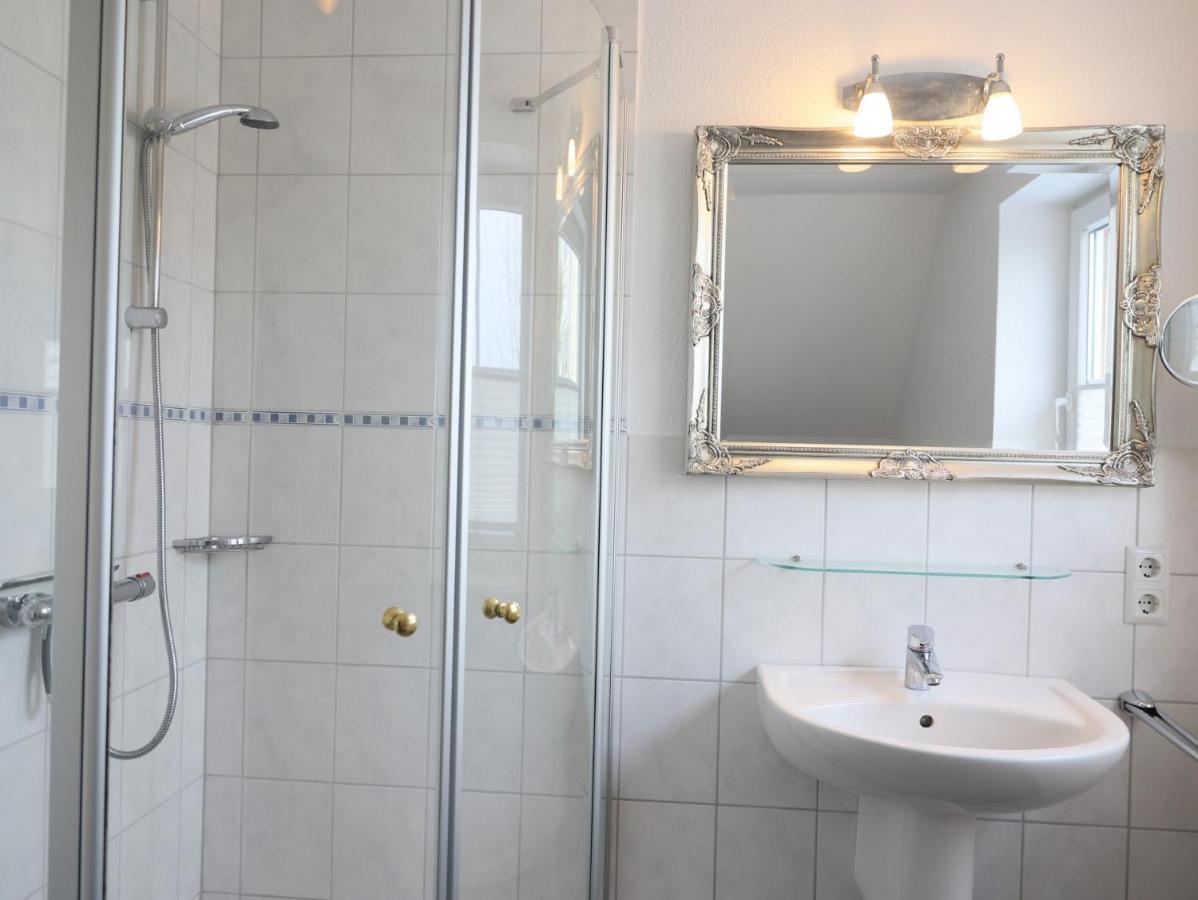 Apartment Krabbe Ist Ein Kleines Gemütliches Feriendomizil Für 4 Personen Im Haus Vogelsang. *